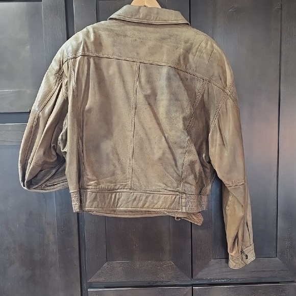 XL Distressed Brown Leather Bomber Jacket - Picture 2 of 13